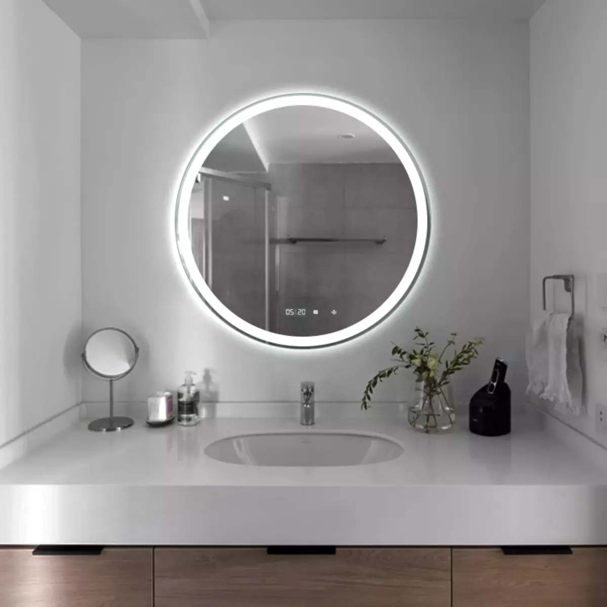 Miroir rond dans la salle de bain: miroirs design dans un cadre en bois, miroirs ronds de couleur noire et autre pour la salle de bain 10427_24