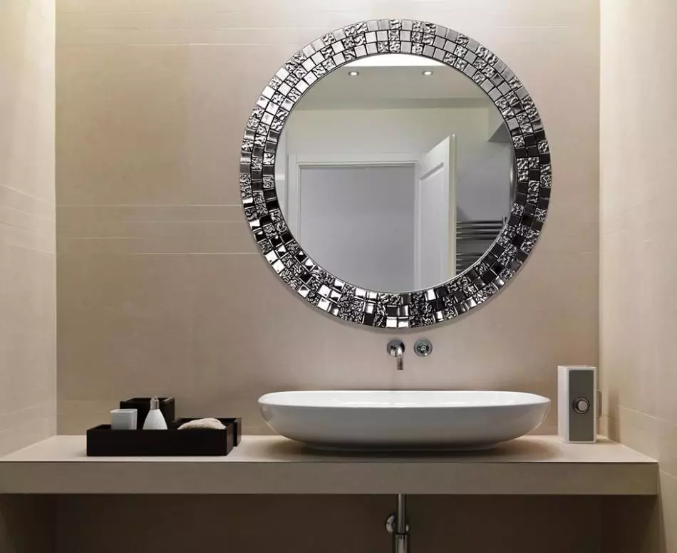 Miroir rond dans la salle de bain: miroirs design dans un cadre en bois, miroirs ronds de couleur noire et autre pour la salle de bain 10427_40