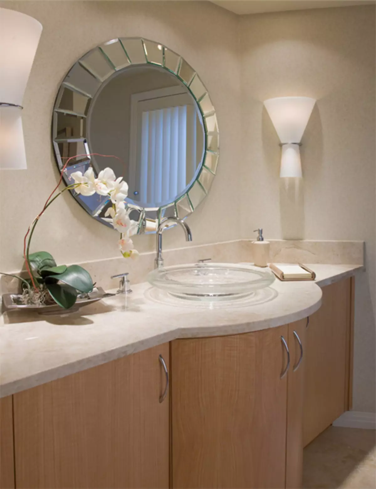Miroir rond dans la salle de bain: miroirs design dans un cadre en bois, miroirs ronds de couleur noire et autre pour la salle de bain 10427_47