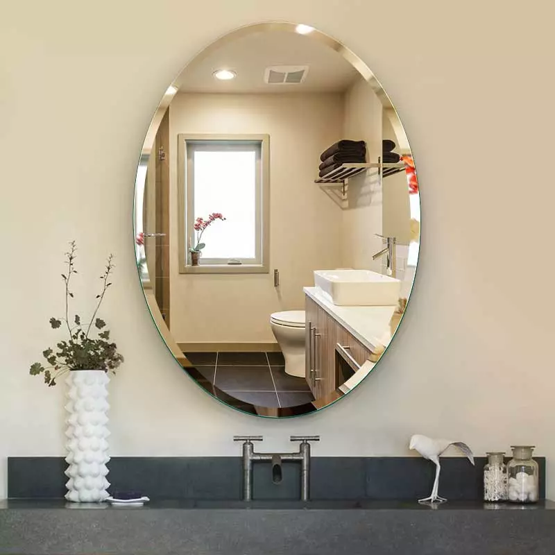 Ovális tükör a fürdőszobában: Hogyan válasszunk tükör egy ovális peremben? Mit kell figyelni? 10431_11