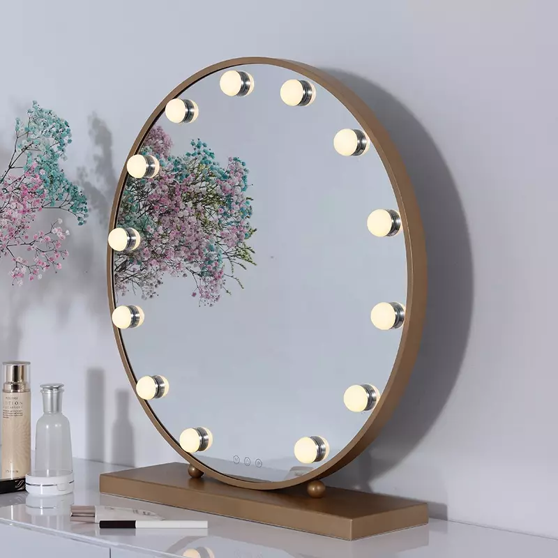 Oval Mirror në banjo: Si të zgjidhni një pasqyrë në një rim ovale? Çfarë duhet t'i kushtoni vëmendje? 10431_24