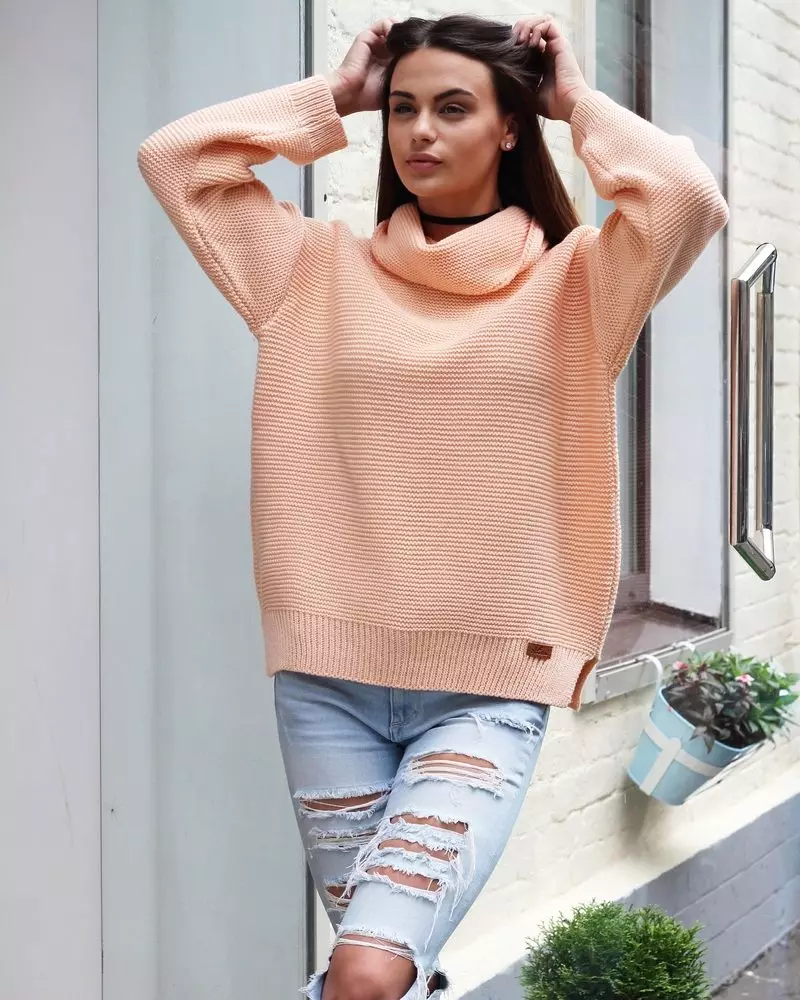 Oversize genser (89 bilder): Hva skal du ha på seg en surround genser, gratis og store, mote modeller 1043_57