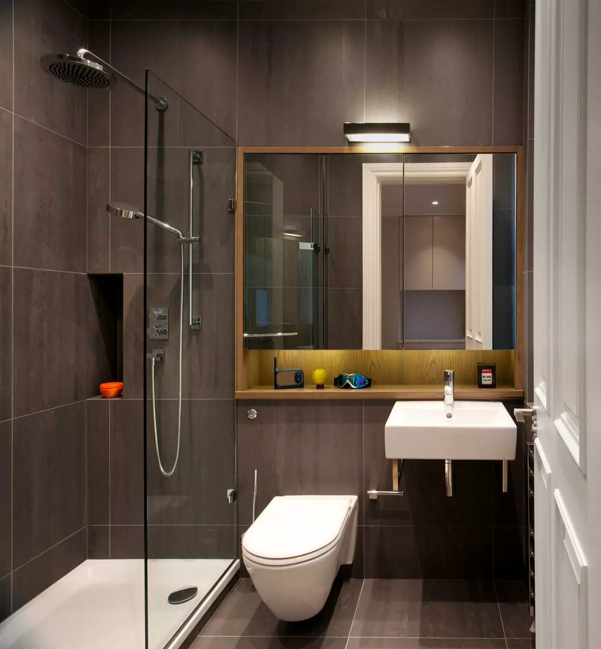 Disenyo ng pinagsamang banyo 6 metro kuwadrado. M (77 mga larawan): Interior design na may toilet, bath layout 2 by 3 meters 10454_14