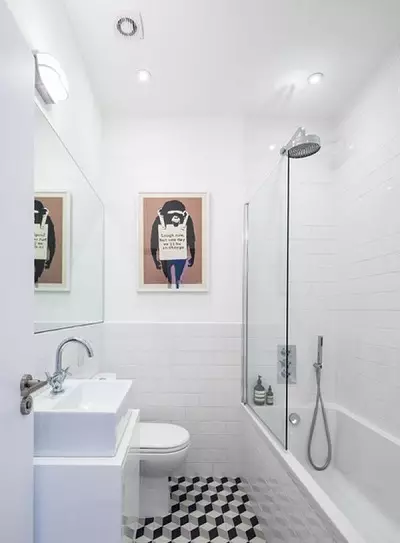 Kombinált fürdőszoba tervezése 6 négyzetméter. M (77 fotók): Belsőépítés WC-vel, fürdő elrendezés 2 3 méterrel 10454_37