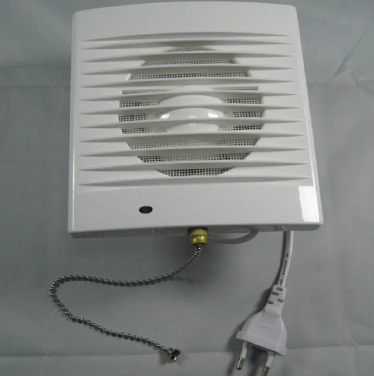 Ventilator u toalet: ispušni ventilator s provjerom ventila i tihi stropni ventilatori za kupaonice, ostale opcije. Što je bolje odabrati model? 10469_30