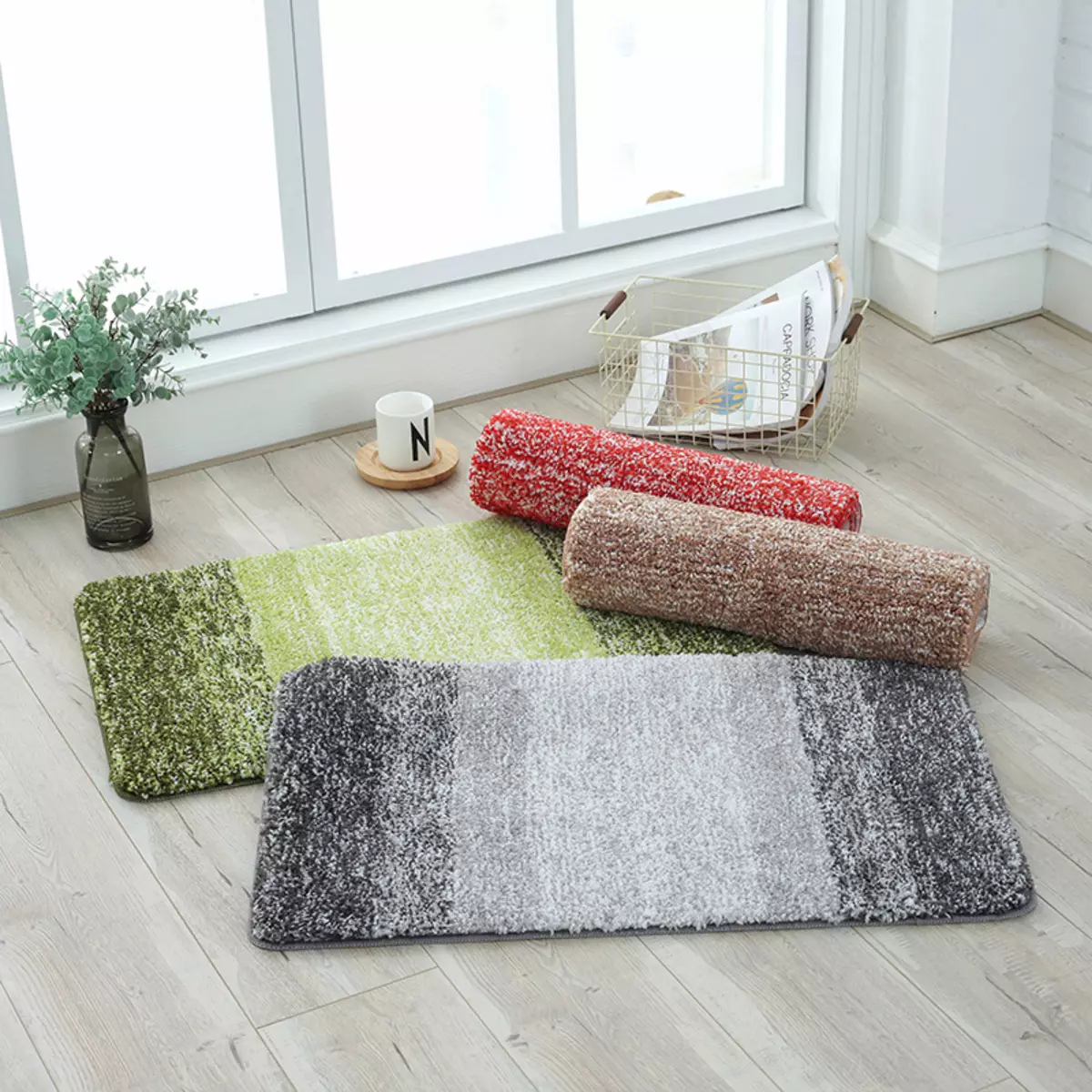 שטיחים לשירותים (40 תמונות): מודלים עם צוואר לשירותים, נוף של שטיחי טואלט מ איקאה יצרנים אחרים, מחצלות ירוקות גומי ועוד 10486_28