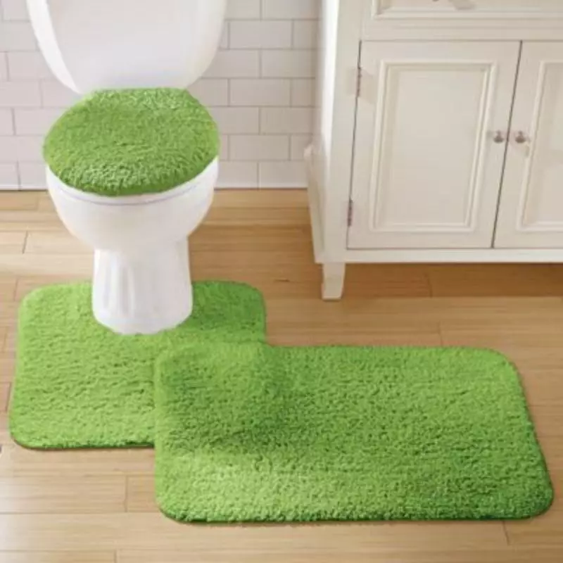 Matte op die toilet (40 foto's): Models met 'n hals vir toilet, View van die toilette matte uit IKEA en ander vervaardigers, Rubber groen matte en ander 10486_29