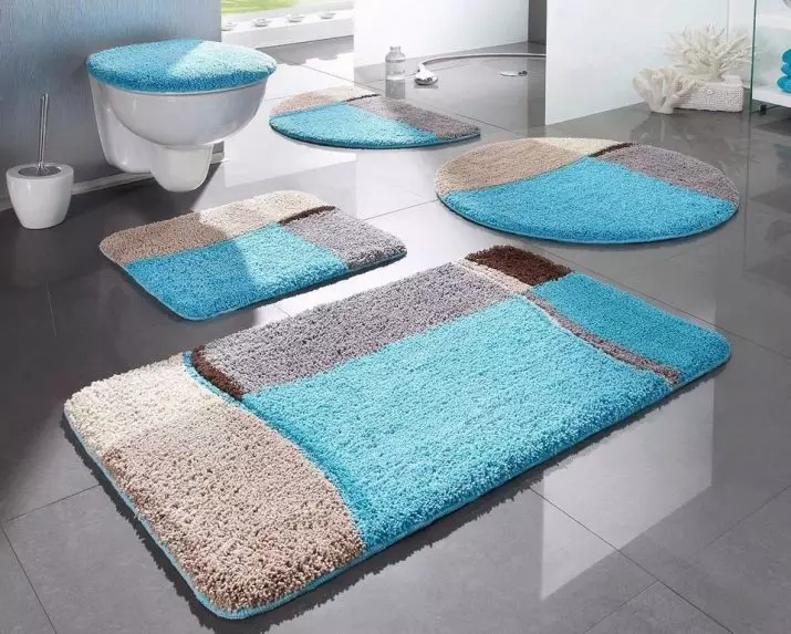 שטיחים לשירותים (40 תמונות): מודלים עם צוואר לשירותים, נוף של שטיחי טואלט מ איקאה יצרנים אחרים, מחצלות ירוקות גומי ועוד 10486_35