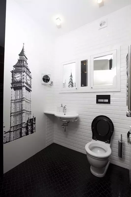 WC preto (67 fotos): Projeto de vaso sanitário em cores preto e branco, seleção de um banheiro de cor escura em um apartamento, acabamento com telhas pretas e vermelhas 10501_61