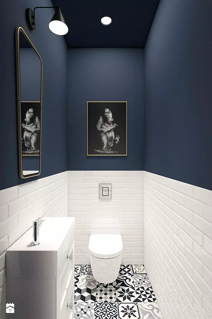 Design toaletu v Chrushchevce (58 fotografií): Dokončení malých toalet s dlažbou a jinými materiály. Možnosti interiéru WC 10503_10