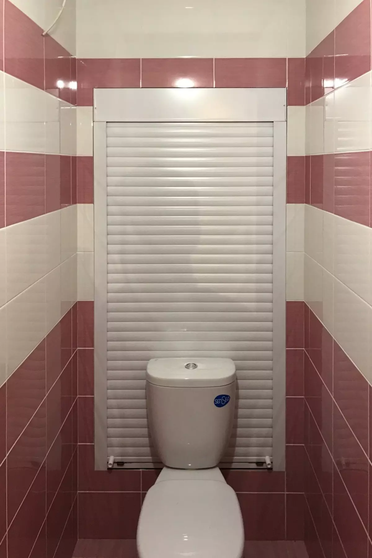 вертикальные жалюзи в туалет