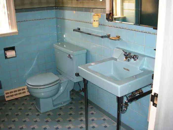 रंगीन शौचालय (53 फोटो): ग्रे और लाल, भूरे और मैट सफेद, नीले और हरे रंग के शौचालय के कटोरे का अवलोकन, निलंबित शौचालय के कटोरे के रंग 10512_24