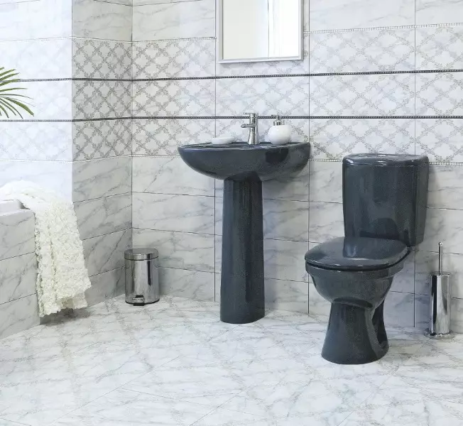रंगीन शौचालय (53 फोटो): ग्रे और लाल, भूरे और मैट सफेद, नीले और हरे रंग के शौचालय के कटोरे का अवलोकन, निलंबित शौचालय के कटोरे के रंग 10512_3