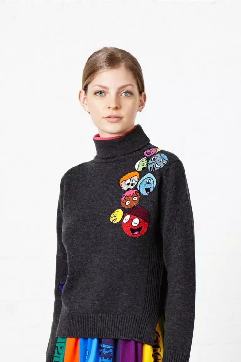 Жіночі светри (192 фото): модні светри 2021, білі, чорні, довгі, з горлом, з кашеміру, теплі, трикотажні, з косами 1052_135