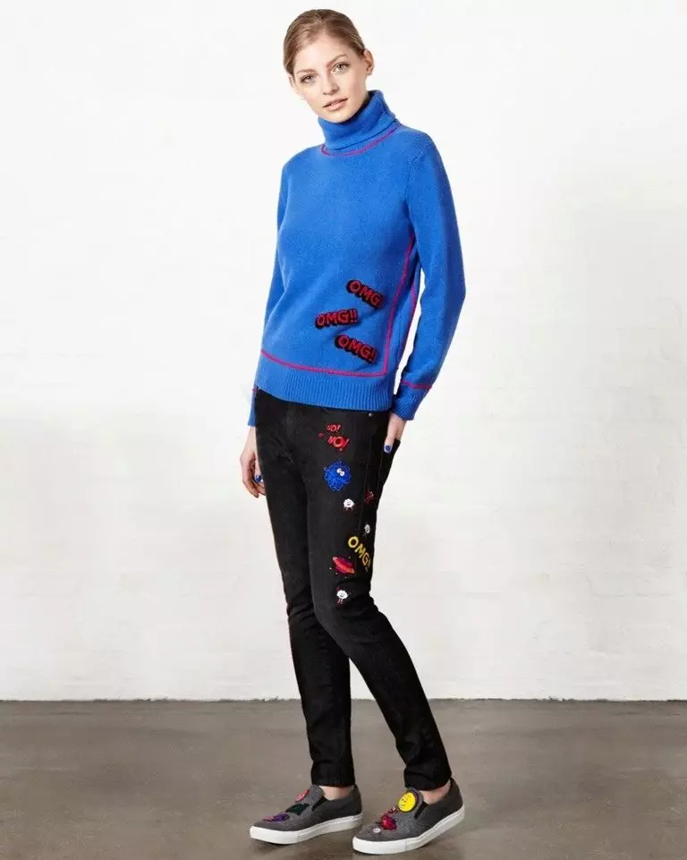 Ženski puloverji (192 fotografije): modni puloverji 2021, bela, črna, dolga, z grlo, kašmir, tople, pletena, s pletenicami 1052_146