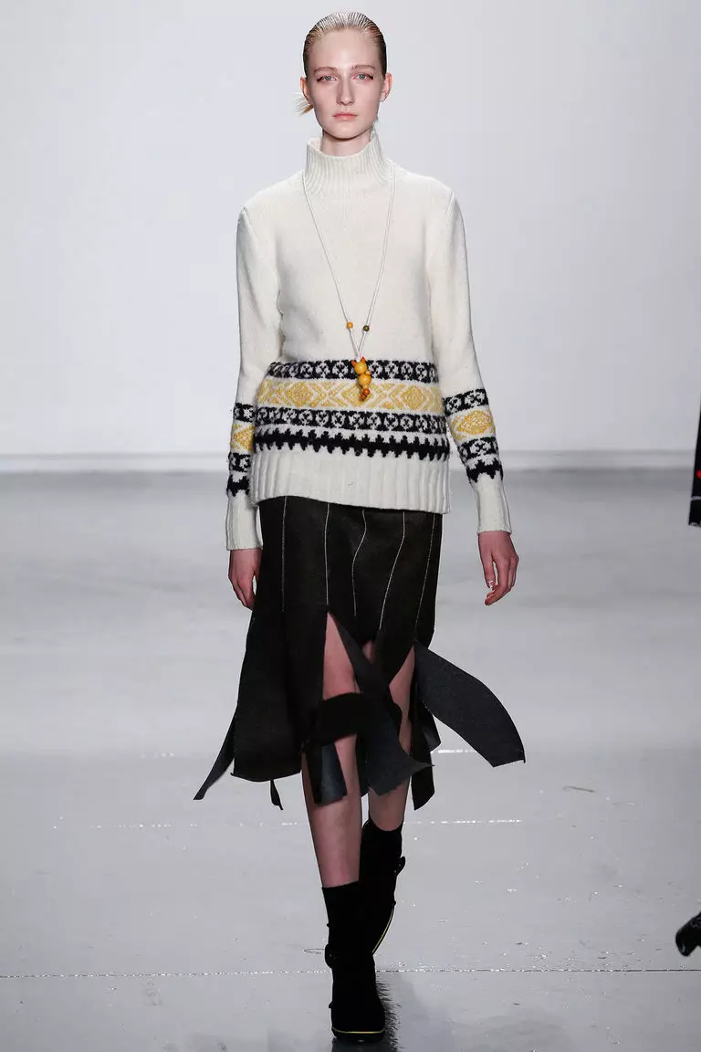 Жіночі светри (192 фото): модні светри 2021, білі, чорні, довгі, з горлом, з кашеміру, теплі, трикотажні, з косами 1052_154