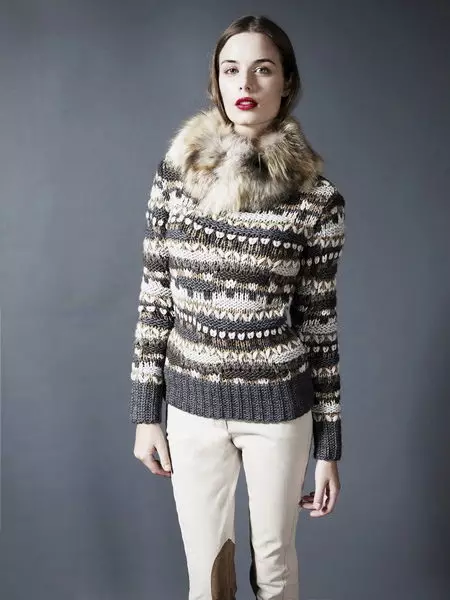 Жіночі светри (192 фото): модні светри 2021, білі, чорні, довгі, з горлом, з кашеміру, теплі, трикотажні, з косами 1052_54