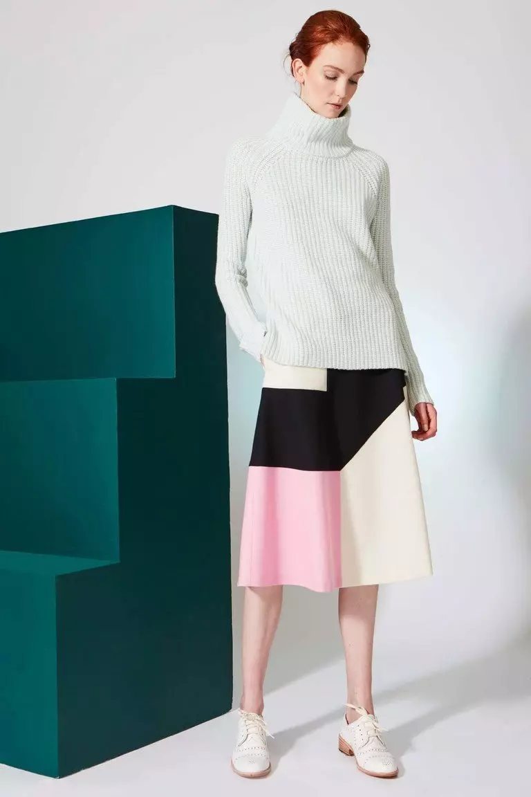 Жіночі светри (192 фото): модні светри 2021, білі, чорні, довгі, з горлом, з кашеміру, теплі, трикотажні, з косами 1052_81