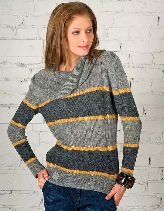 Ženski puloverji (192 fotografije): modni puloverji 2021, bela, črna, dolga, z grlo, kašmir, tople, pletena, s pletenicami 1052_85