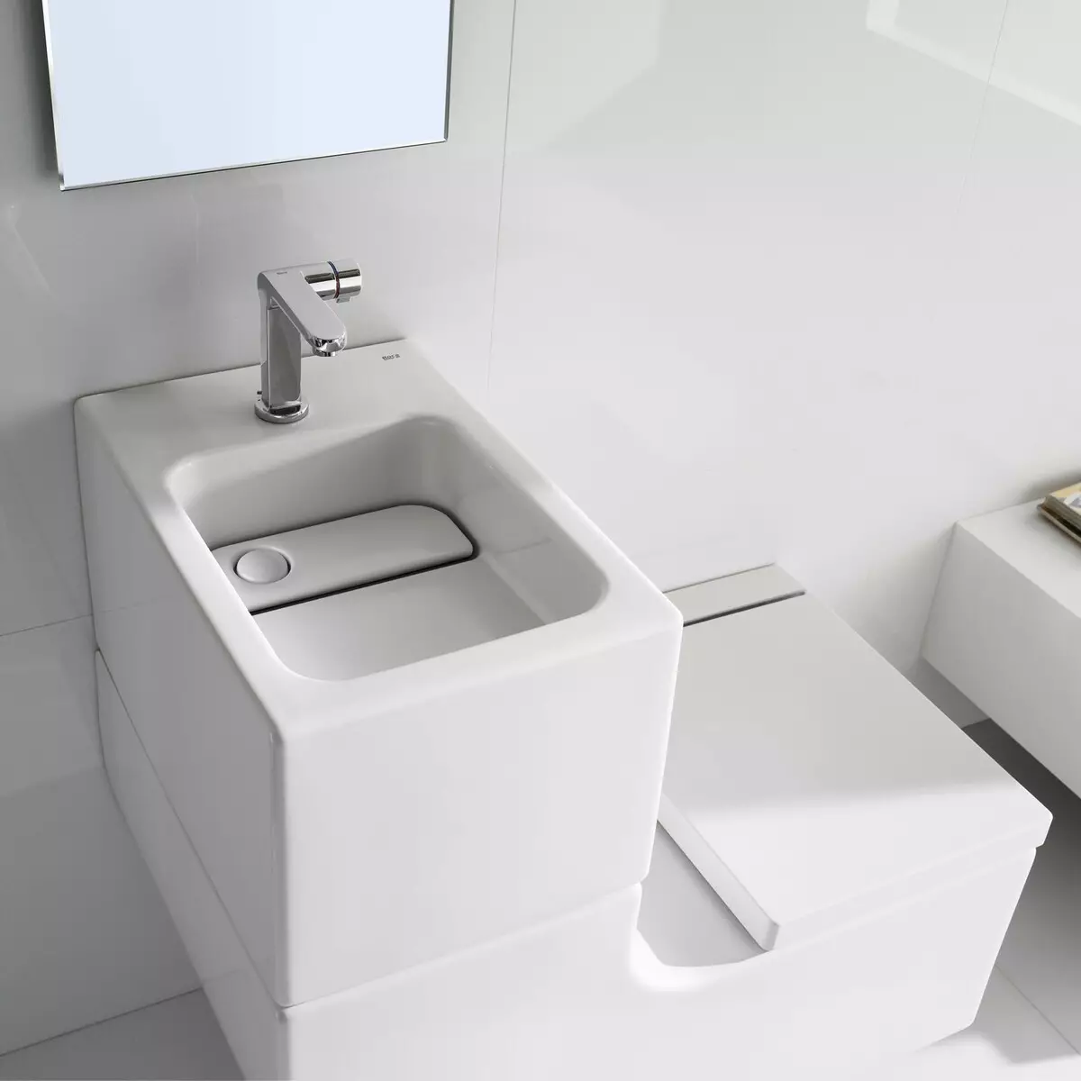 Roca toilette: Kenmerke van opgeskorte en woedende modelle, reindeters van toiletbakke Gap skoon rand en Victoria Nord, Dama Senso Compacto en Debba, Resensies 10542_8