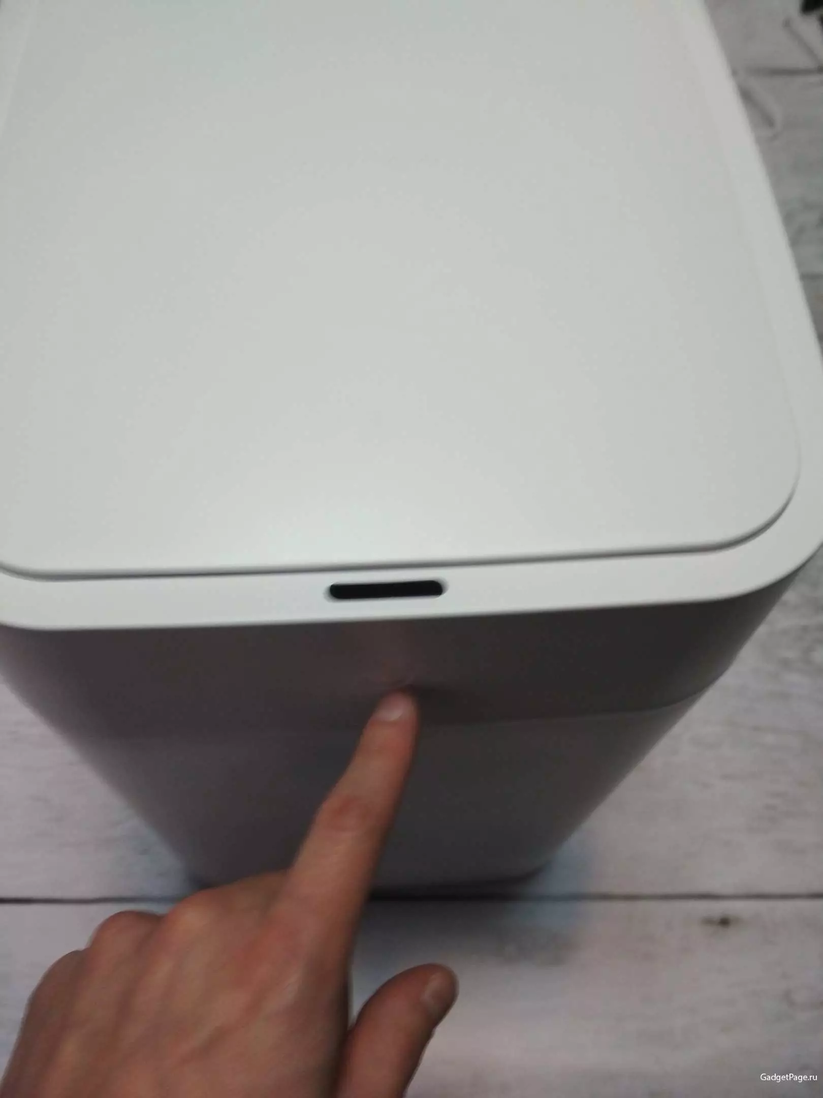 Xiaomi trash can: features a 