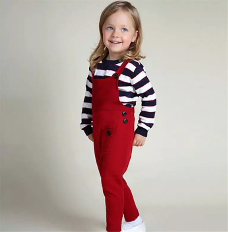 Vaikų megztinis 2021 (48 nuotraukos): stilingi berniukų ir mergaičių modeliai nuo 2 metų 1059_23