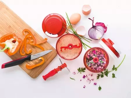 Tupperware Terki: سبزیوں اور graters کے لئے Spiralizer ایک کنٹینر کے ساتھ، پنیر کے لئے ایک ٹکڑا اور 