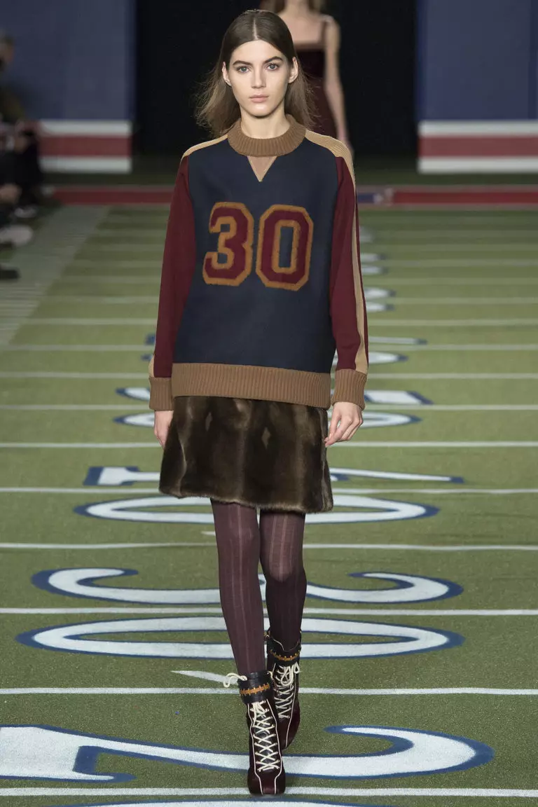 Fesyen Pullovers 2021 (183 Foto): Model nyata, merek sing populer, gambar sing cerah 1060_135