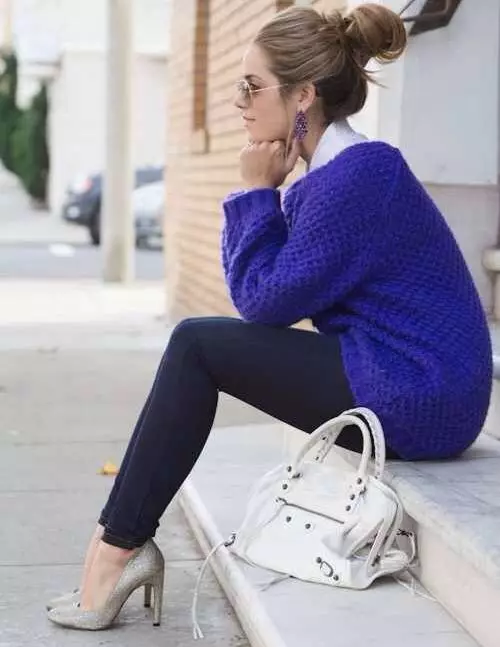 Плетени пуловери 2021 (53 снимки): модели Популярни жените 1061_33