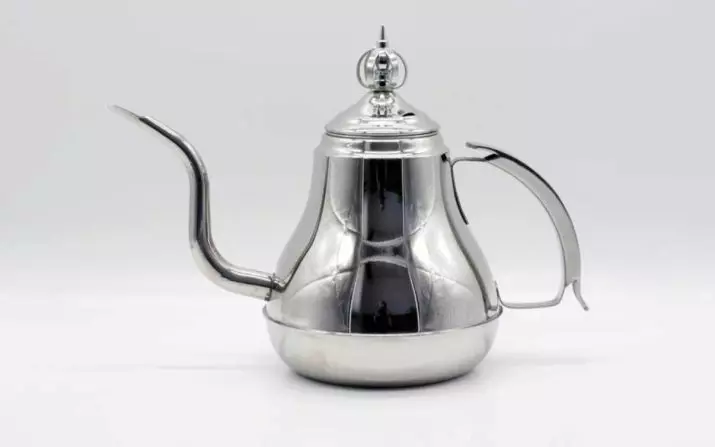 Hlau brewing teapots (13 Duab): stainless hlau kettles thiab tooj liab, enameled khoom thiab lwm hom 10647_6
