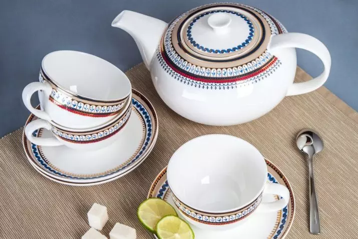 Tableware: ការពិពណ៌នាអំពីសំភារៈផ្ទះបាយសម្រាប់ចម្អិនអាហារនៅក្នុងផ្ទះបាយ។ ប្រភេទនៃការប្រើ។ មាន​អ្វី​កើតឡើង? 10674_2