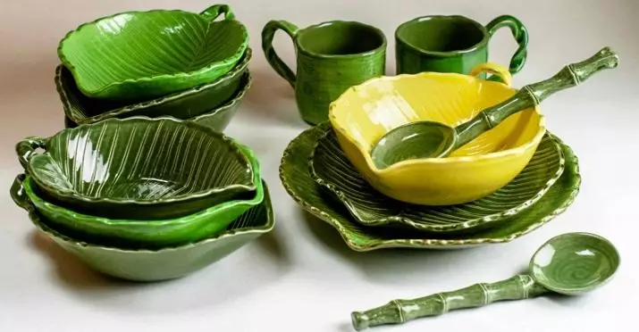 Pratos pouco comúns (27 fotos): descrición do deseño placas orixinais e parellas de té para a cociña, formas creativas de pratos 10685_2