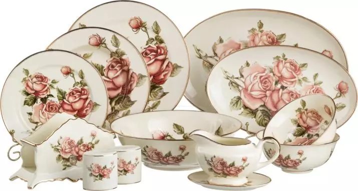 Pratos pouco comúns (27 fotos): descrición do deseño placas orixinais e parellas de té para a cociña, formas creativas de pratos 10685_4