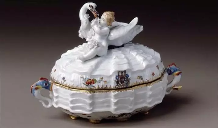 Maissen Porcelain (30 photos): Features of the German brand Meissen, stamps on the dishes by year 10701_17