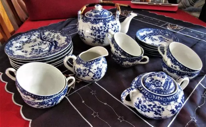 China ku Japan: Masitampu a Porcelain ochokera Japan. Napiramics Napimi, TAKITO NDI ZINSINSI ZINA 10715_2