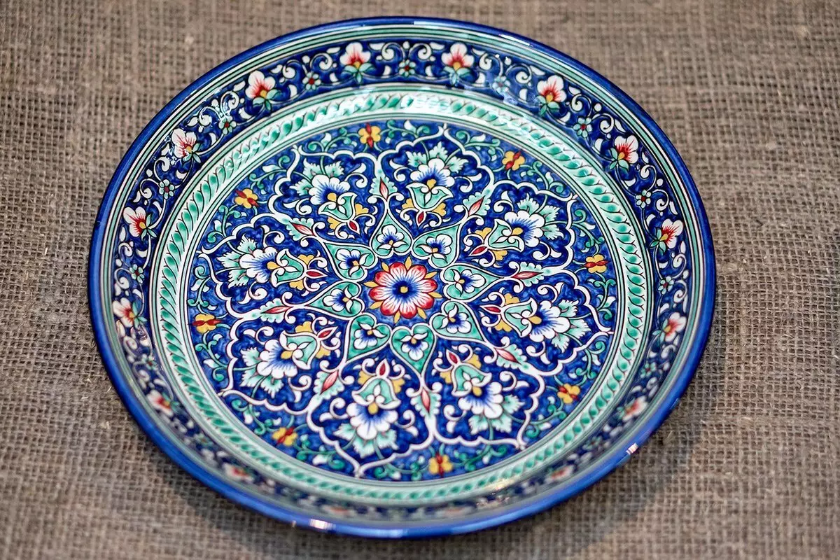 Uzbekalna jela (25 fotografija): Značajke čajnih setova, ploča, slikarstva i drugih nacionalnih jela uzbekistansku proizvodnju 