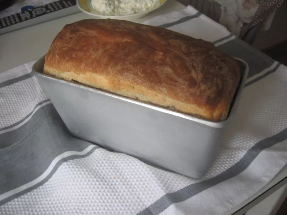 Хлеб в форме в духовке