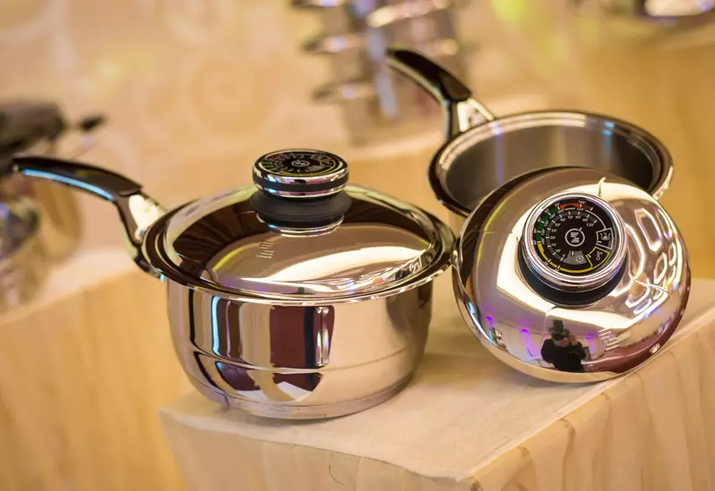 Cookware cho tấm cảm ứng: những gì phù hợp? Làm thế nào để chọn một bộ cho một bảng điều khiển nấu ăn? Dấu hiệu cảm ứng. Nhà sản xuất đánh giá 10741_51