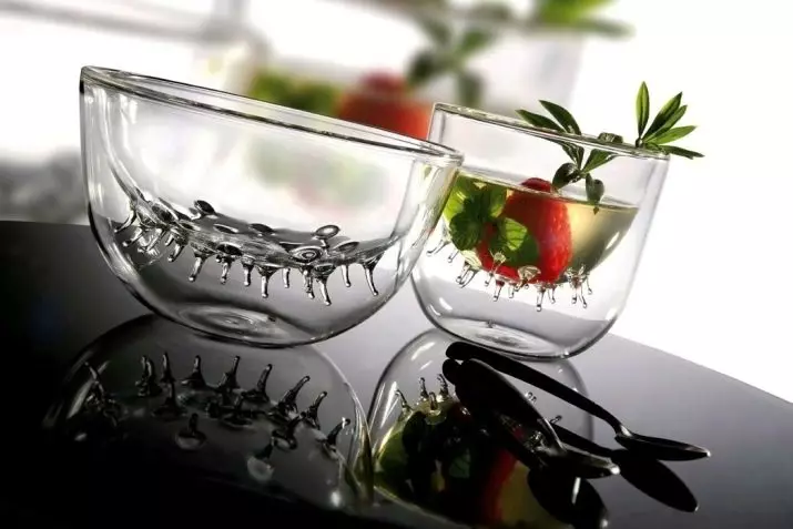 Szklane naczynia (41 zdjęć): Opis kolorowych zestawów szkła krzemianowego, niezmyśle dania wykonane z odpornego na uderzenia szkła ogromnego i innych gatunków 10758_2
