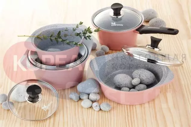 Non-Stick Coating Pan: Beskrivelse av en kasserolle med keramikk og granitt, marmor og andre typer dekning 10798_14