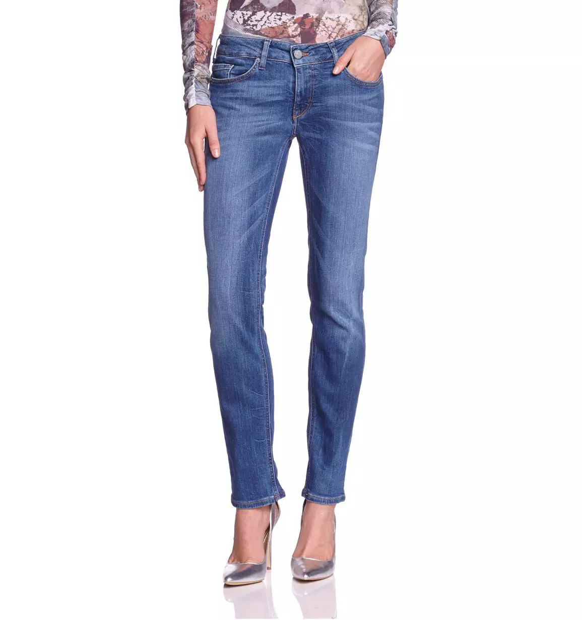 jeans mustang (38 ຮູບ): ແບບຈໍາລອງ, ການທົບທວນຄືນ 1080_13