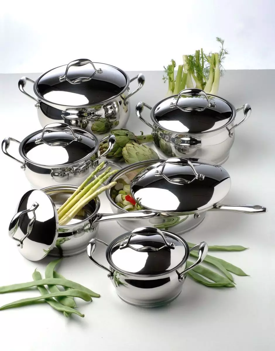 უჟანგავი ფოლადის კერძები: Metal Kitchenware- ის მახასიათებლები. როგორ გაწმენდა სამედიცინო ფოლადი Nagar სახლში? 10821_21