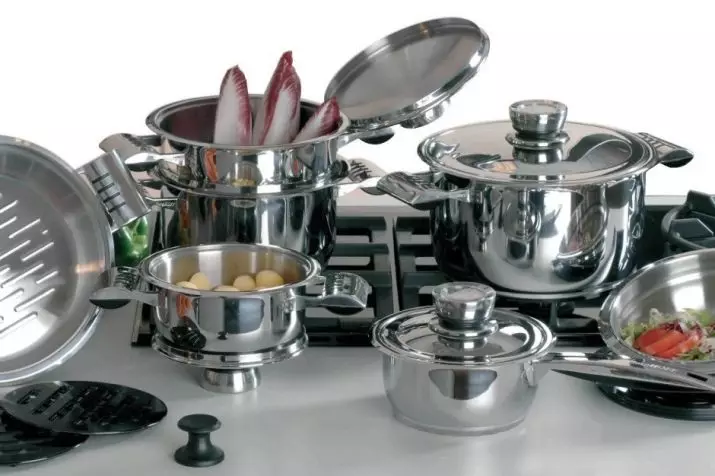 უჟანგავი ფოლადის კერძები: Metal Kitchenware- ის მახასიათებლები. როგორ გაწმენდა სამედიცინო ფოლადი Nagar სახლში? 10821_3