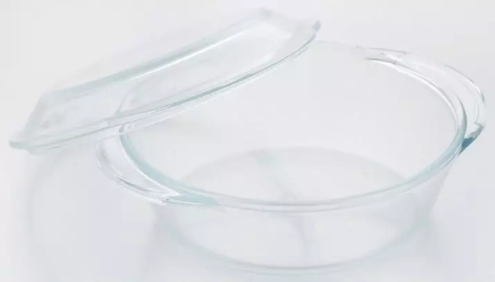 Sticlărie pentru cuptor: Caracteristicile ustensilelor pentru coacere de la sticlă rezistentă la căldură. Pot să-l pun într-un cuptor fierbinte? 10824_14