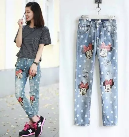 Jeans con Mickey Mouse (27 fotos): Modelos femininos con Appliqué 1084_27