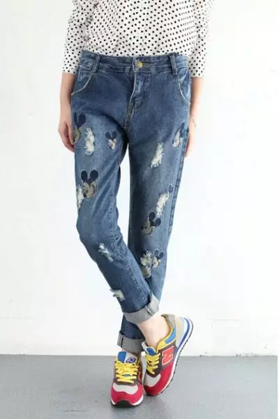 Jeans con Topolino (27 foto): Modelli femminili con appliqué 1084_6