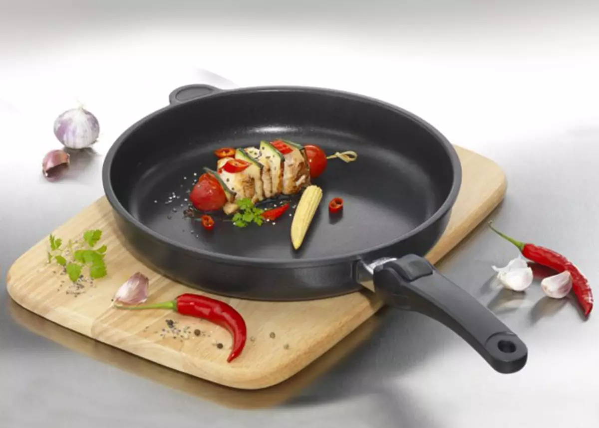 AMT Gastroguss Frying Pans：烤煎鍋和感應板材模型，德國其他選擇 10866_3