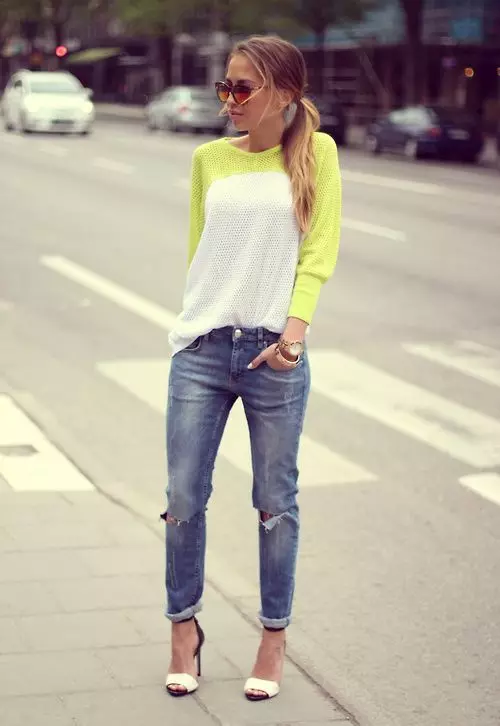 Jeans Lurus Wanita (45 Foto): Dengan mana dan bagaimana untuk memakai, panjang apa yang harus menjadi model langsung dari pinggul 1086_28