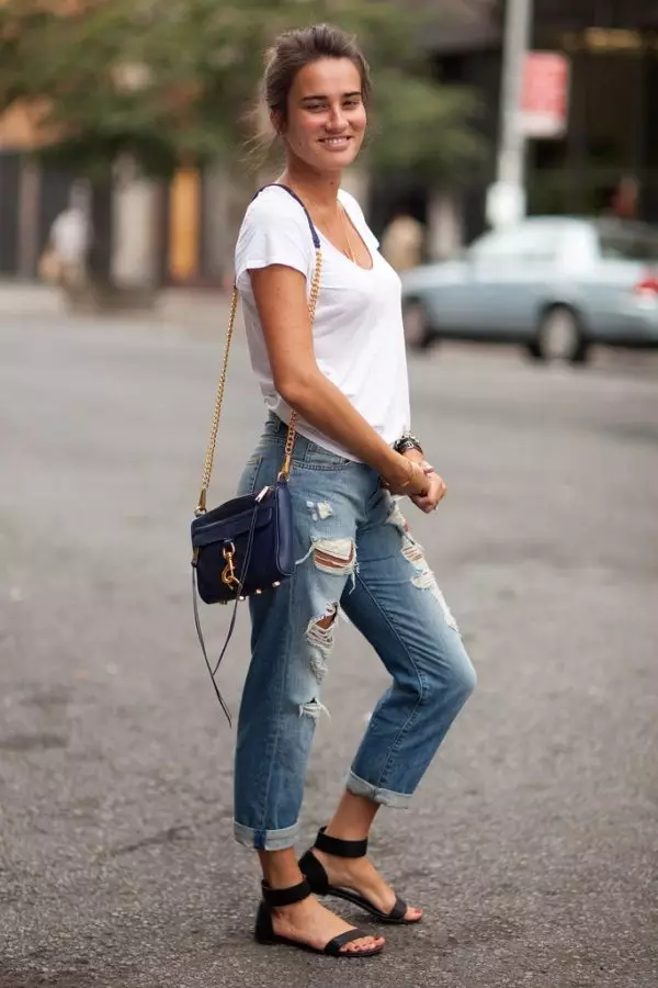 Kvinners rette jeans (45 bilder): Med hvilken og hvordan å bære, hvilken lengde skal være direkte modeller fra hoftene 1086_9