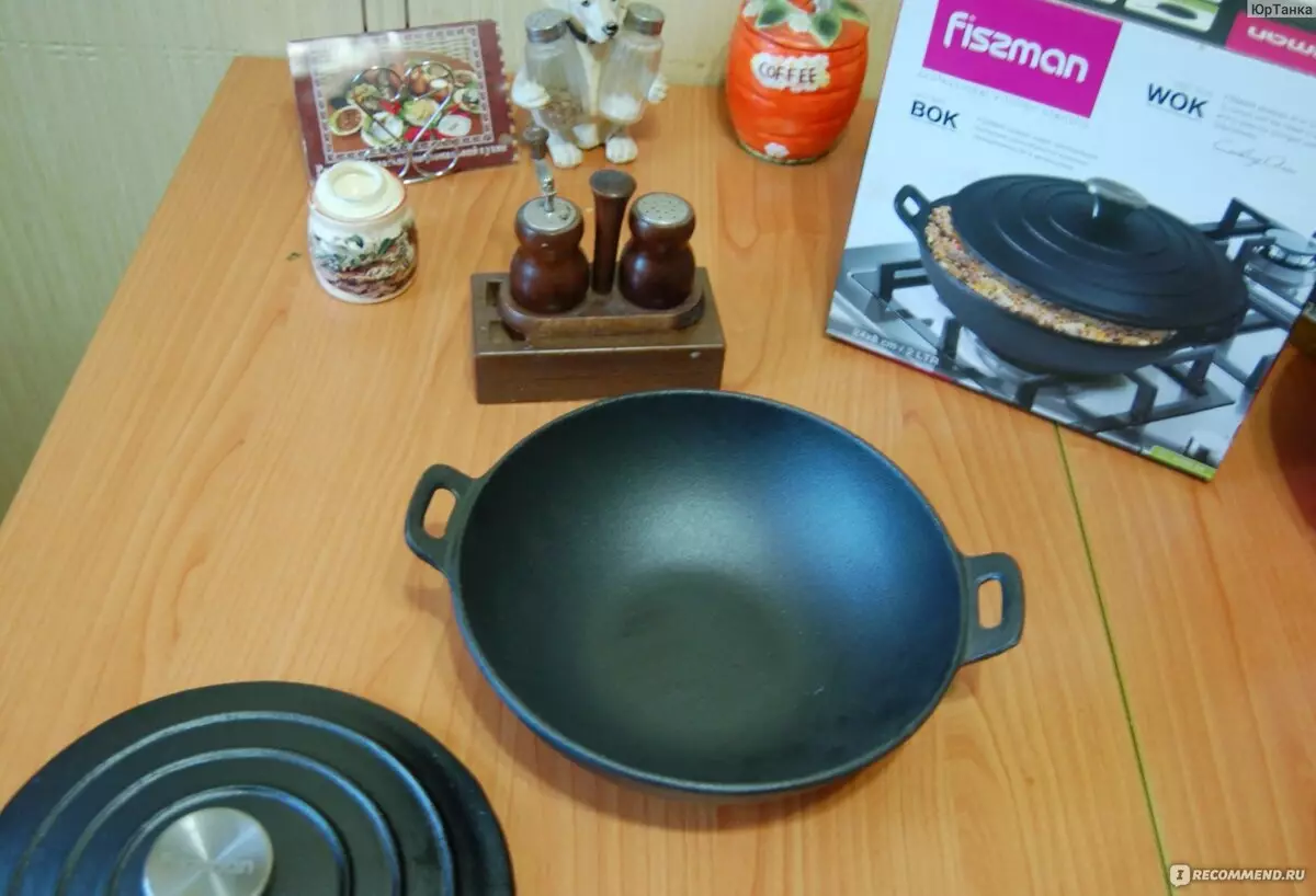 Fissman Frying Pan: Lýsing á grilluðum grilli, steypujárni og öðrum gerðum. Umsagnir 10876_17